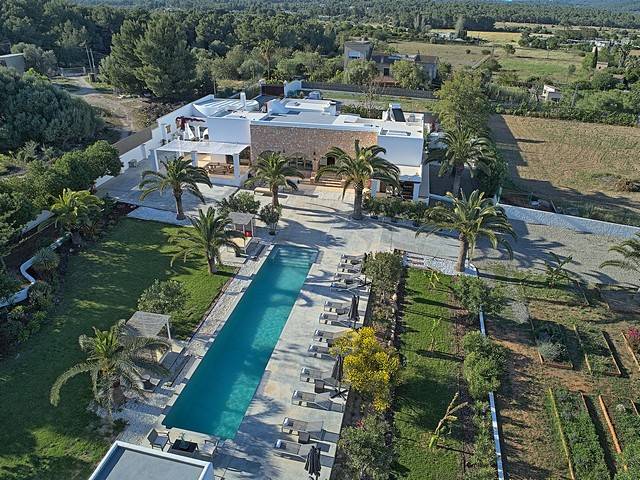 Villa with large private swimming pool in Puig den Valls