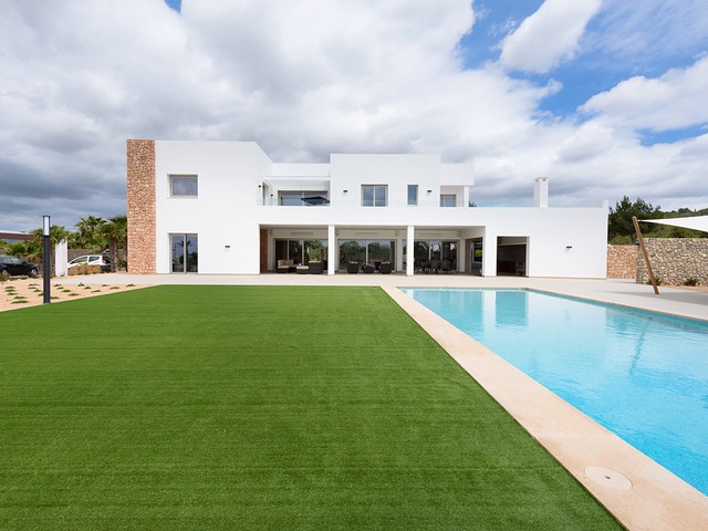 ibiza villa with pool for 14 people