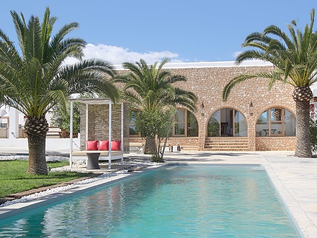 pool area 3