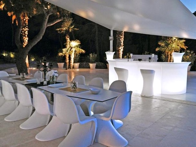 villa by night